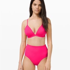 BNWT Lululemon Deep Sea bikini top